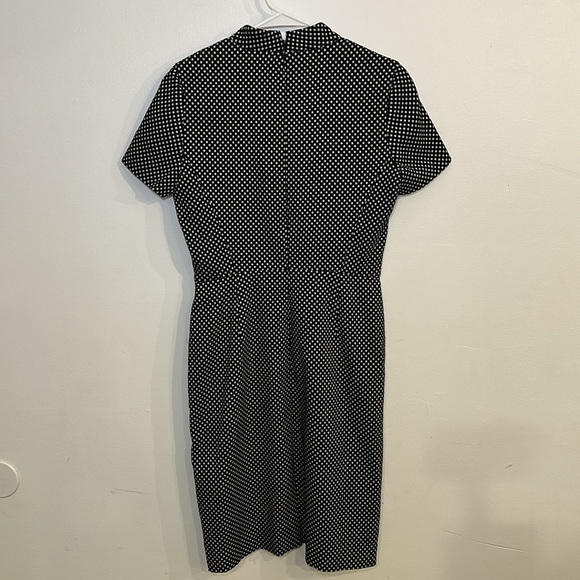 NWT J.Crew Mock Neck Jacquard Sheath Dress in Black/Metallic Gold Size 2 - Picture 2 of 8